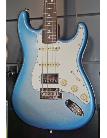 FENDER LTD ED. AM SHOWCASE STRAT HSS RW SBM FENDER LTD ED. AM SHOWCASE STRAT HSS RW SBM