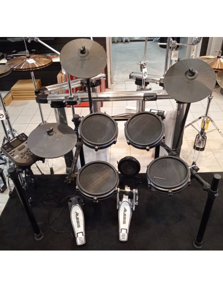 ALESIS NITRO MESH DRUM KIT