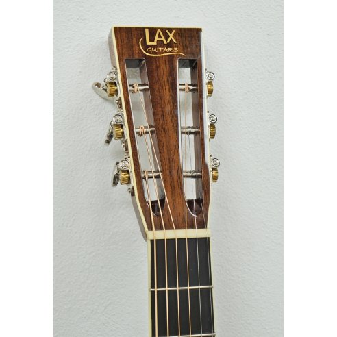 LAX 006 000-28 ALL SOLID WOOD + CASE
