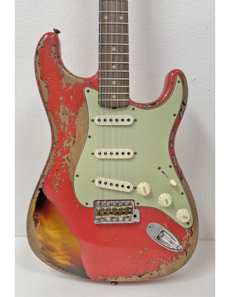 FENDER LTD 61 STRAT SUPER HEAVY RELIC FIESTA RED OVER 3TSB