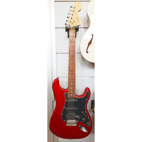 SQUIER AFFINITY STRAT HSS CANDY APPLE RED