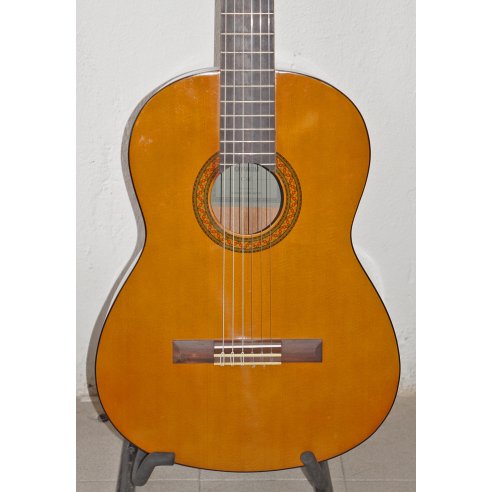 YAMAHA C40 II