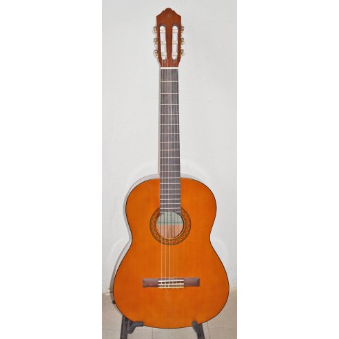 YAMAHA C40 II
