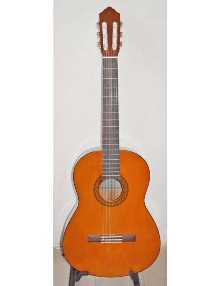 YAMAHA C40 II