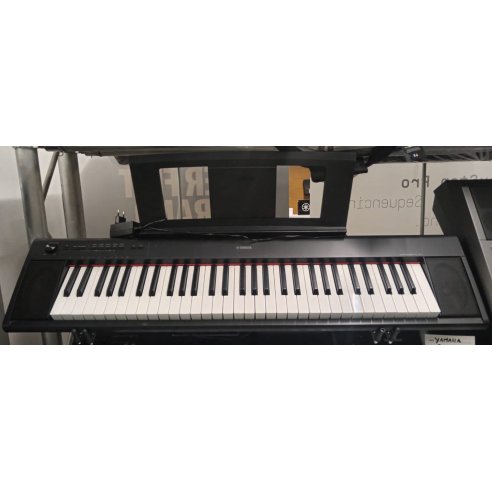 YAMAHA NP12B