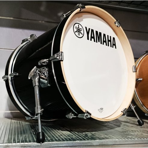 YAMAHA STAGE CUSTOM BIRCH 18"X15" CASSA