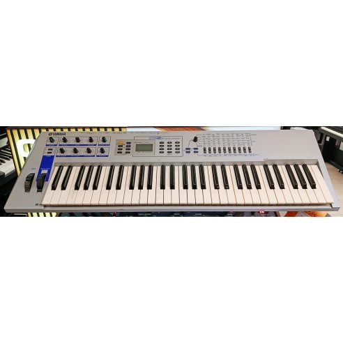 YAMAHA CS2X