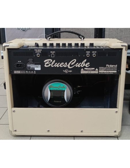 ROLAND BLUES CUBE STAGE