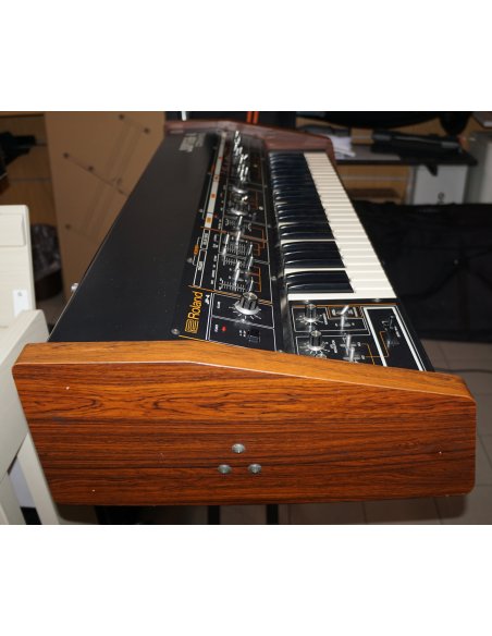 ROLAND JUPITER 4