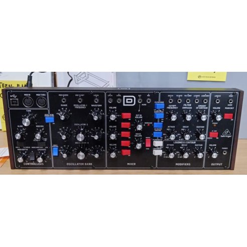 BEHRINGER MODEL D