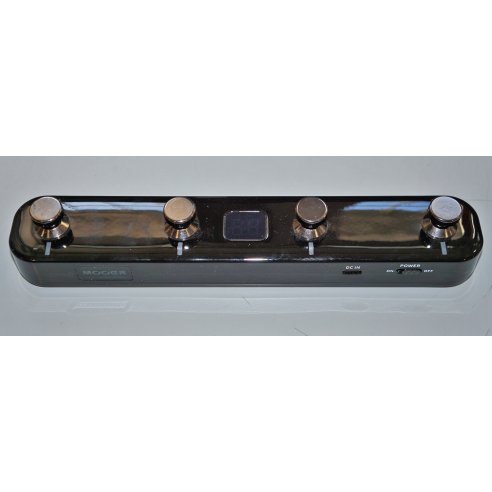 MOOER F4 WIRELESS FOOTSWITCH