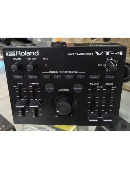ROLAND VT-4