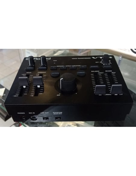 ROLAND VT-4