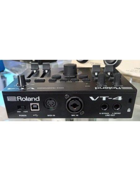 ROLAND VT-4