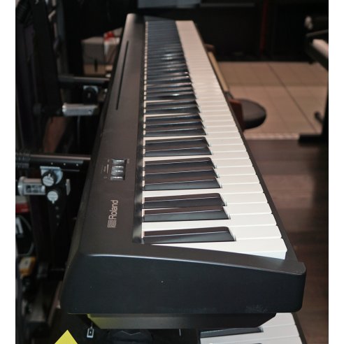 ROLAND FP10BK