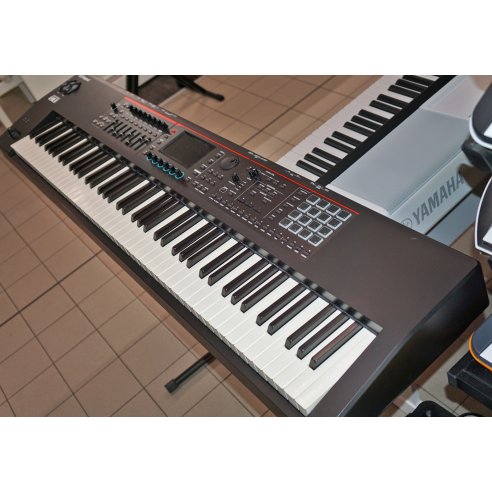 ROLAND FANTOM 08