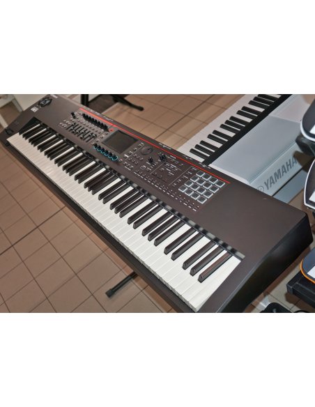 ROLAND FANTOM 08