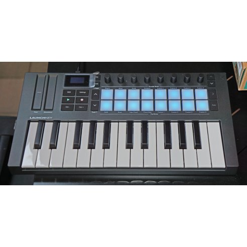 NOVATION LAUNCHKEY MINI 25 MK4