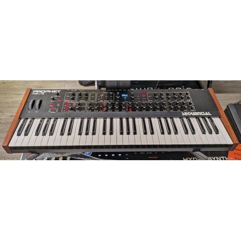 SEQUENTIAL PROPHET REV2 8VOCI KEYBOARD