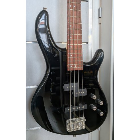 CORT ACTION BASS PLUS