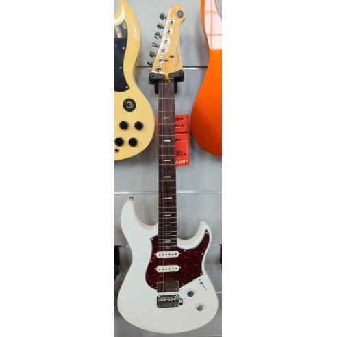 YAMAHA PACIFICA PROFESSIONAL SHELL WHITE