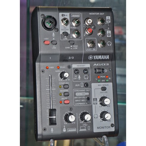 YAMAHA AG03 MK2W