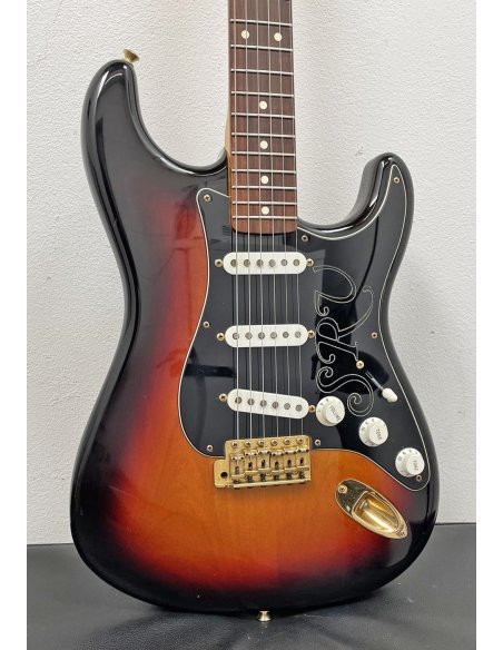 FENDER STRATOCASTER STEVIE RAY VAUGHAN