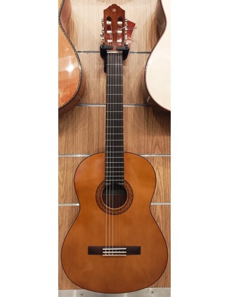 YAMAHA C40
