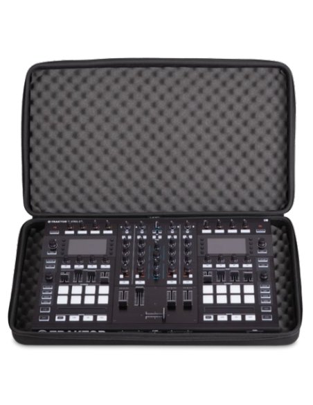 UDG CR CONTROLLER HARDCASE XL U8303BL UDG CR CONTROLLER HARDCASE XL U8303BL