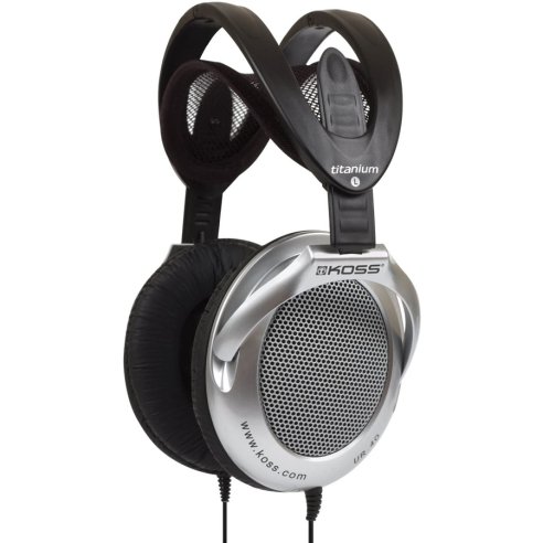 Koss UR40