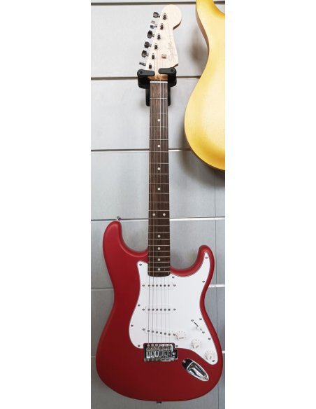 SQUIER DEBUT SERIES STRATOCASTER RED DAKOTA