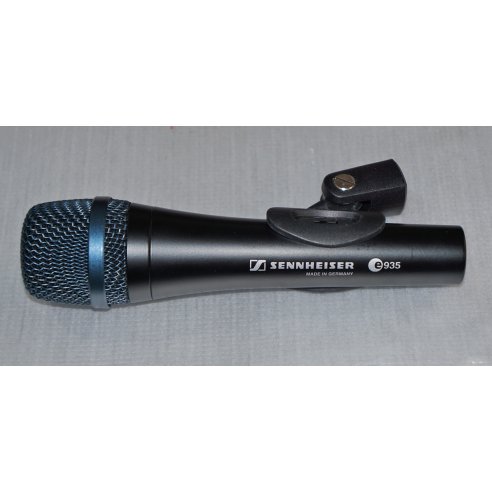 SENNHEISER E935