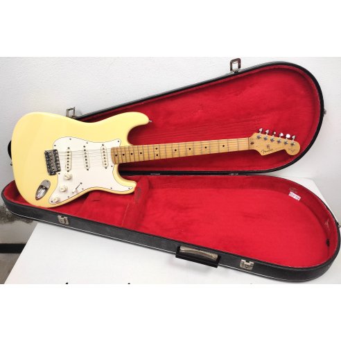 FENDER STRATOCASTER MALMSTEEN REFINED