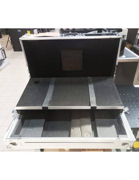 MAGMA CASE TRAKTOR