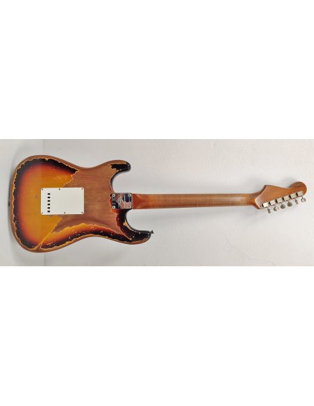 FENDER LTD ED. '61 STRAT SUPER HEAVY RELIC ROASTED 3 COLOR SUNBURST FENDER LTD ED. '61 STRAT SUPER HEAVY RELIC ROASTED 3 COLOR SUNBURST