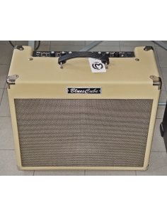 ROLAND BLUES CUBE STAGE
