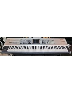 ROLAND FANTOM X8