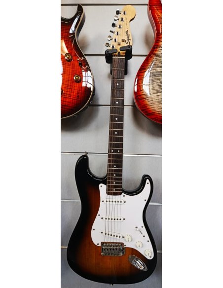SQUIER SONIC STRATOCASTER PACK