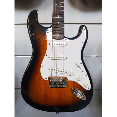 SQUIER SONIC STRATOCASTER PACK