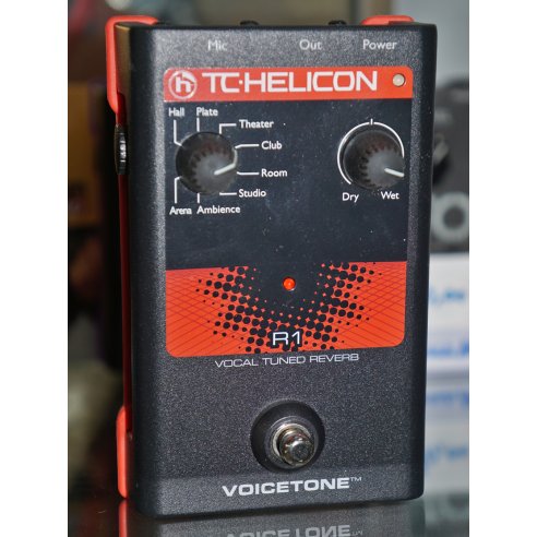 TC HELICON VOICETONE R1