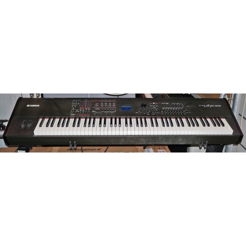 YAMAHA S90XS