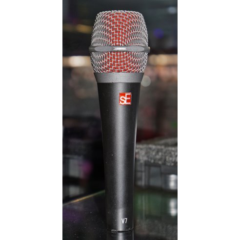 SE ELECTRONICS V7