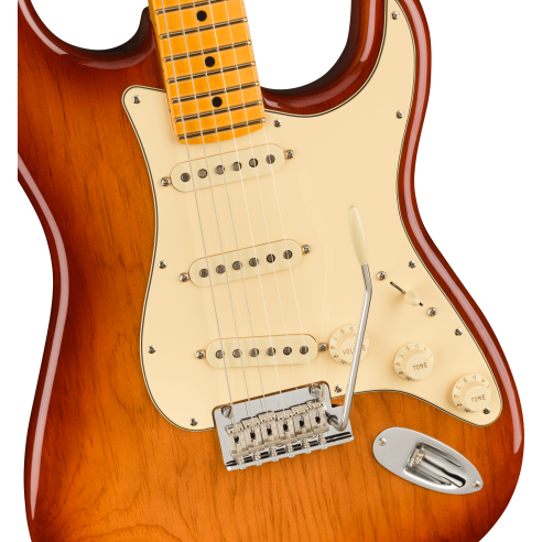 FENDER AM PRO II STRAT MN SSB